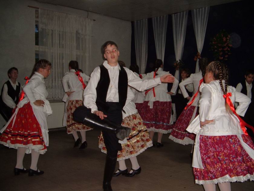 Néptánccsoport